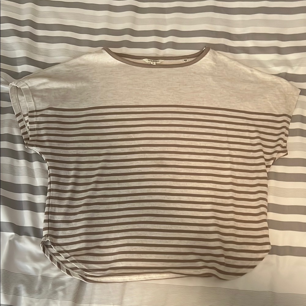Max Studio Tan and White Boxy Short Sleeve Tee